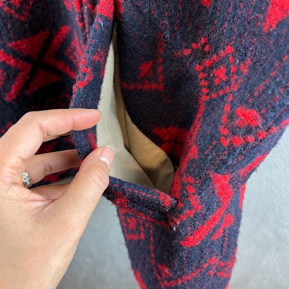 Vintage LL Bean Womens 90s Wool Aztec Snowflake Pattern Coat Jacket USA Ski Hiki - Picture 8 of 8